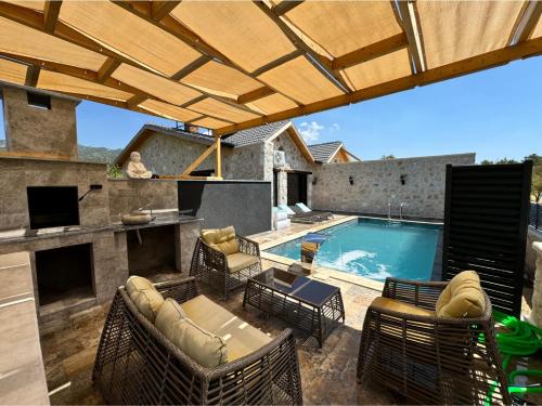 Premium6 in Unknown City, Turkey