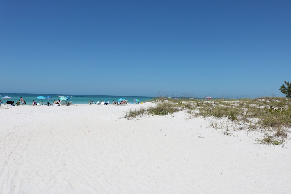 Tradewinds Beach Resort - photo 58