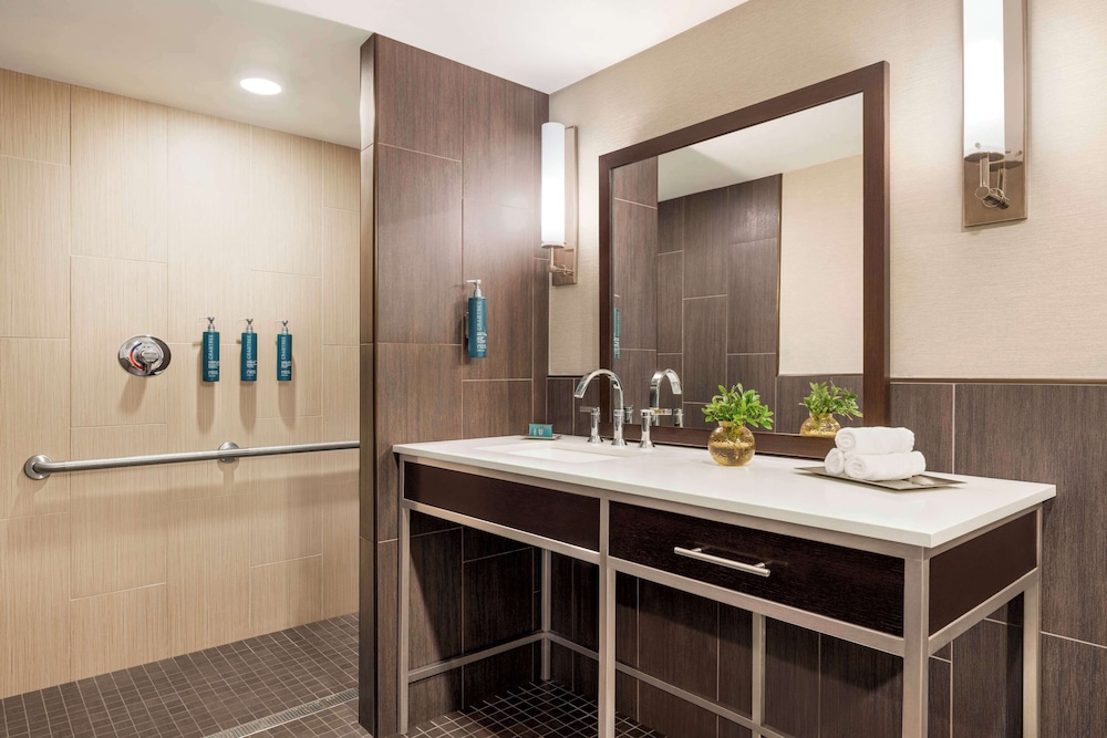 Hilton Philadelphia City Avenue - photo 45