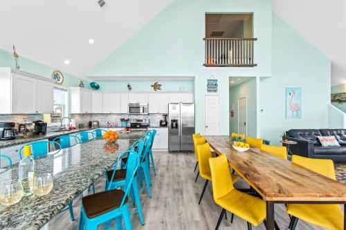 Dragonfly & Flamingo in Wheatland, United States