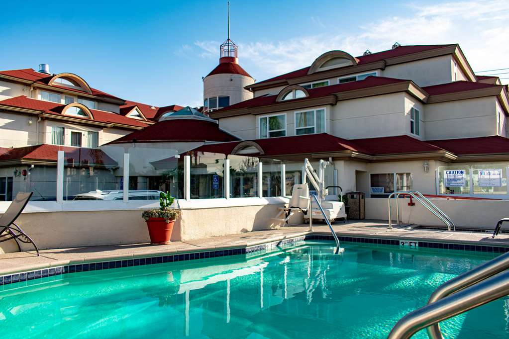 Best Western Plus Suites Hotel Coronado Island - photo 9