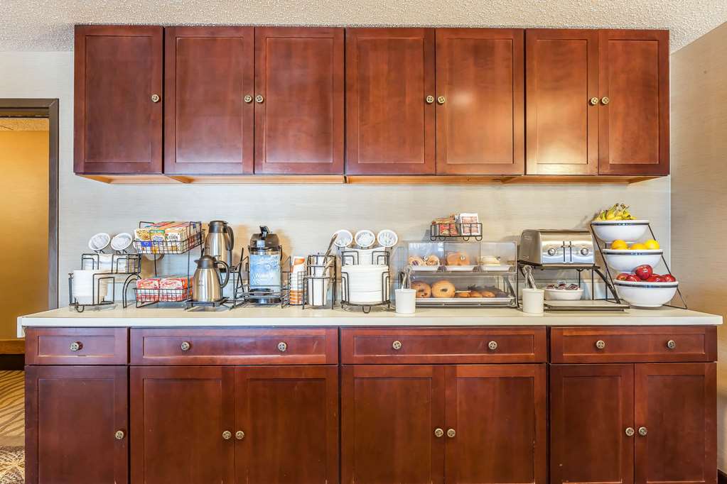 Comfort Inn Hall of Fame - photo 25