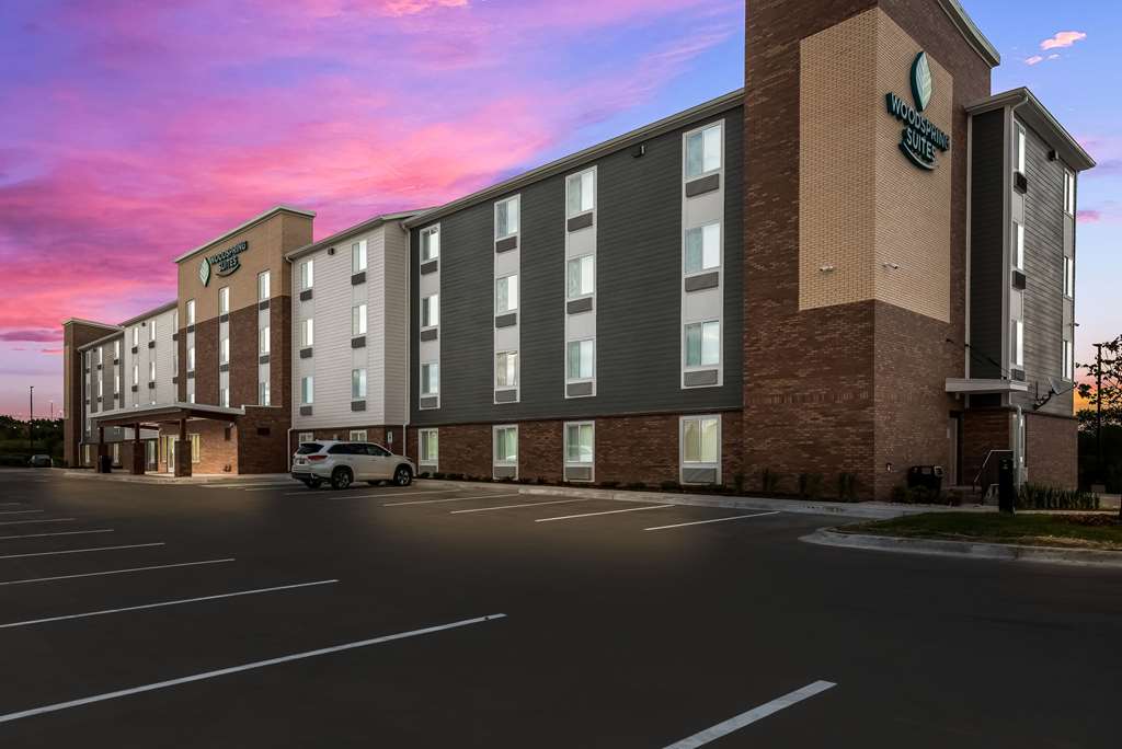 Woodspring Suites Milwaukee Menomonee Falls in Milwaukee, United States