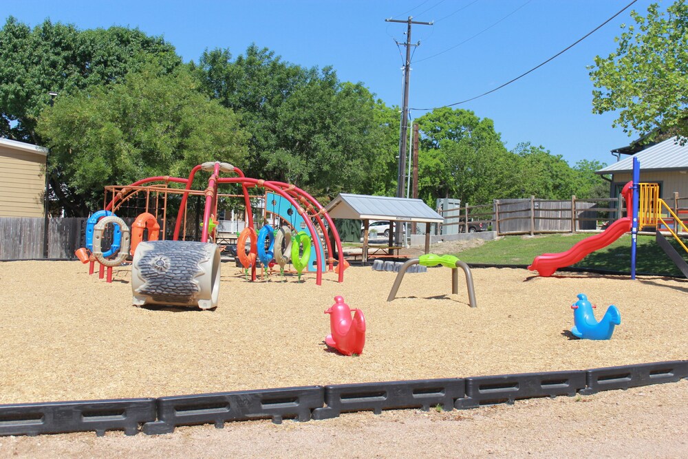 Sun Retreats Texas Hill Country - photo 49