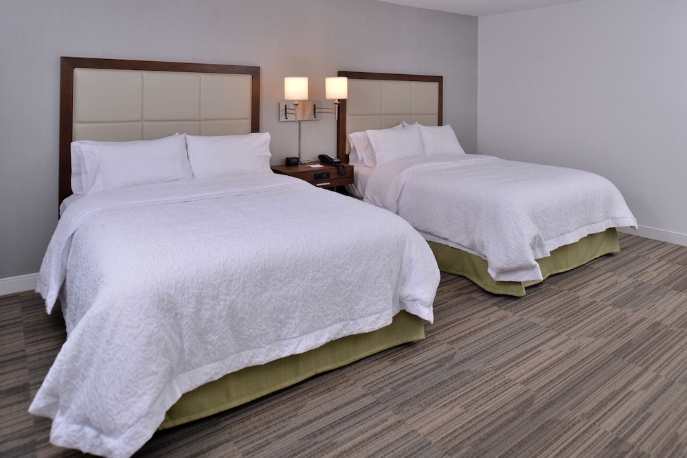 Hampton Inn & Suites Ann Arbor West - photo 12