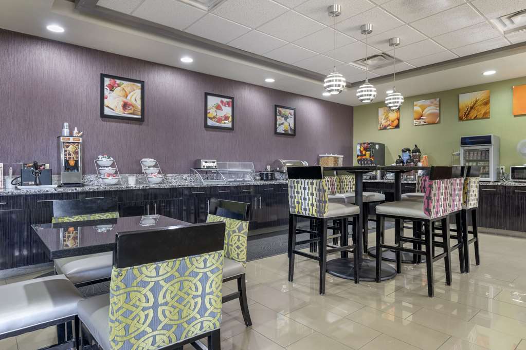 Comfort Inn & Suites West Artesia - photo 31