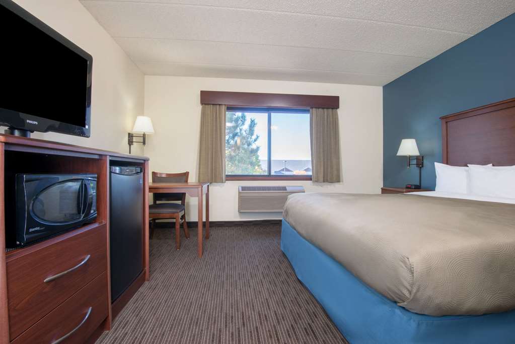AmericInn by Wyndham Windsor Ft. Collins - photo 6