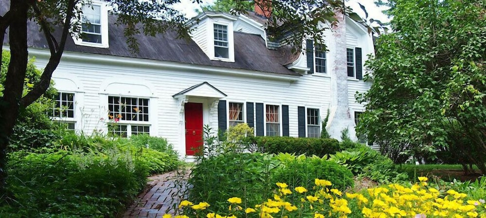 Admiral Peary Inn Bed & Breakfast - photo 45