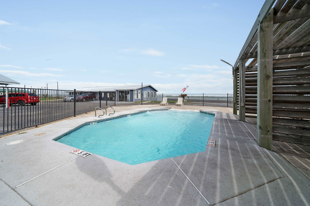 OYO Hotel Rockport Bay View - photo 53