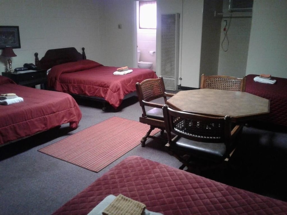 Dighton Inn - photo 32