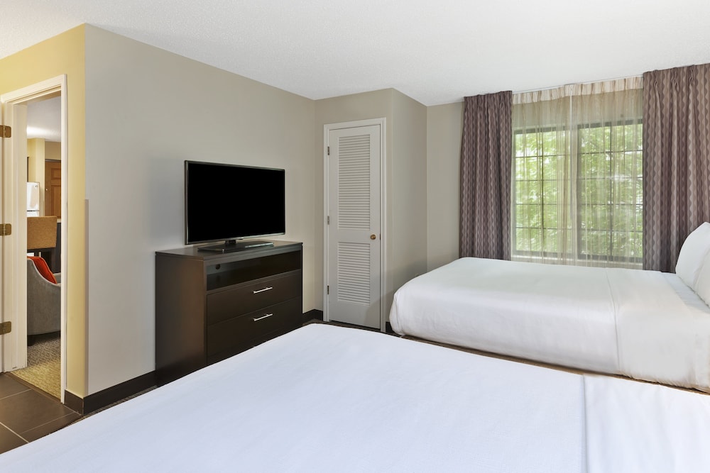 Staybridge Suites Detroit Utica by IHG - photo 13