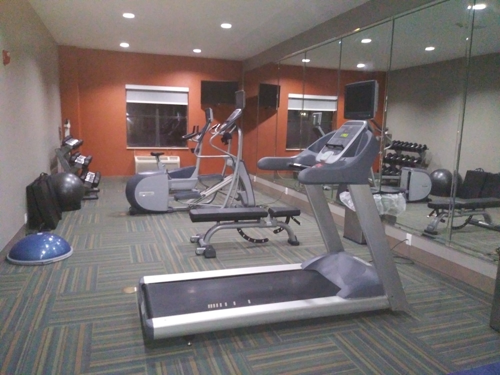 Holiday Inn Express Hotel & Suites Vidor South - photo 25