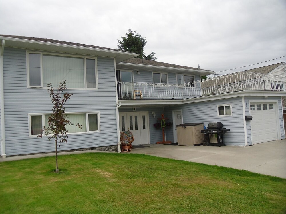 Sleepin Inn — hotel in Kitimat