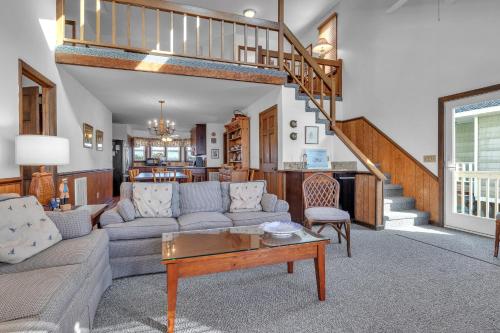 Wahoo by Oak Island Accommodations - photo 42