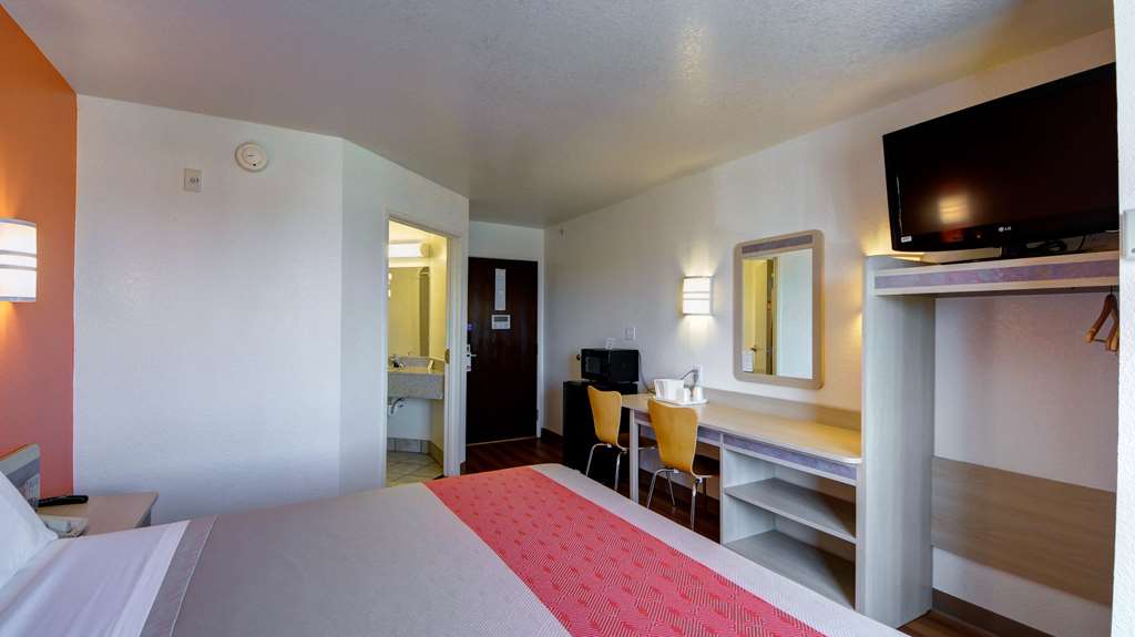 Motel 6 El Reno Ok - photo 20