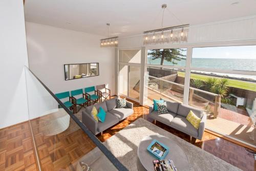 Bay Sunsets Glenelg Beachfront Large Views — Glenelg