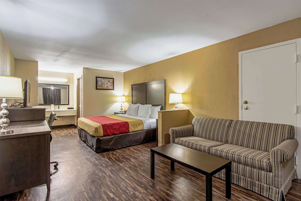 Econo Lodge Inn & Suites Matthews Charlotte - photo 20
