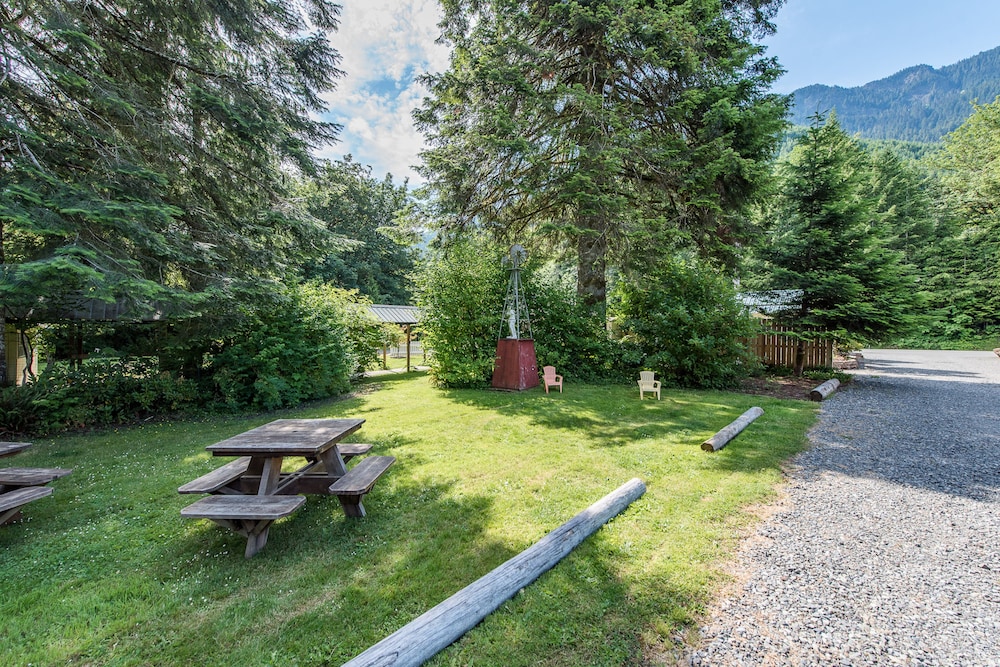 Emerald Valley Inn - photo 68