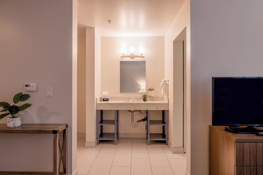 Inn At Moss Landing Point - photo 58