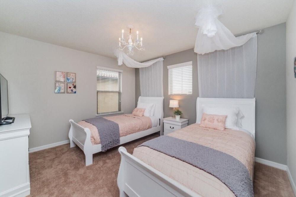 Windsor at Westside 8937 IHR 1879 - photo 8