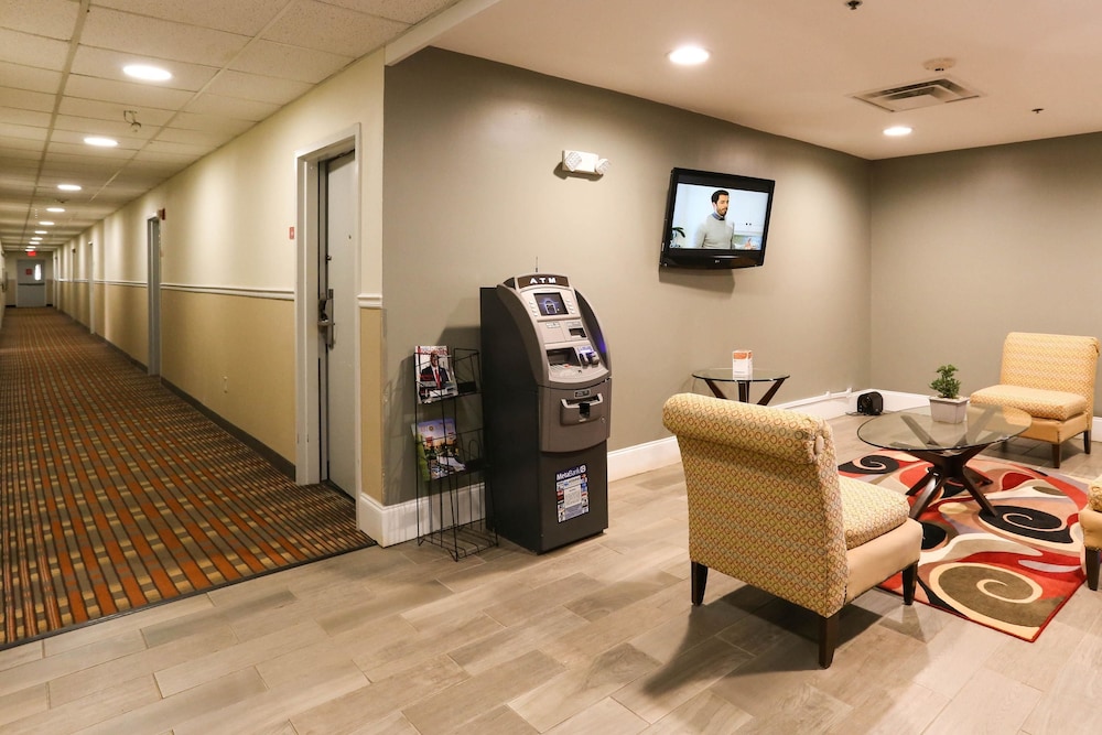 Greenville Pelham Inn by IHG - photo 19