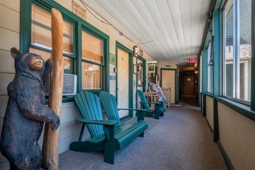 Mother Nature's Inn - photo 39