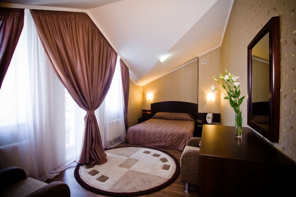 City Club Hotel - carbon neutral hotel in Kharkiv