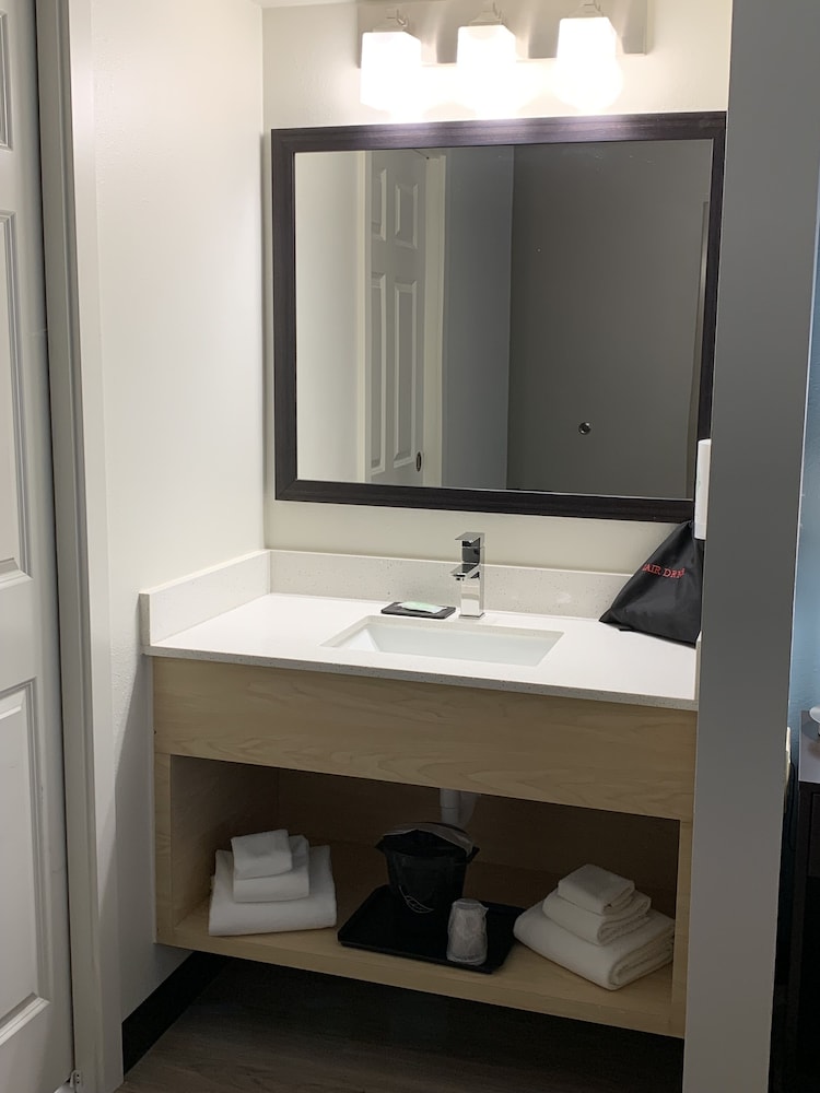 Sleep Inn Staunton - photo 12