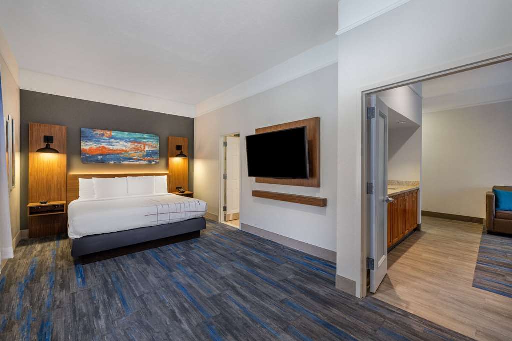 La Quinta Inn & Suites by Wyndham St. George - photo 24