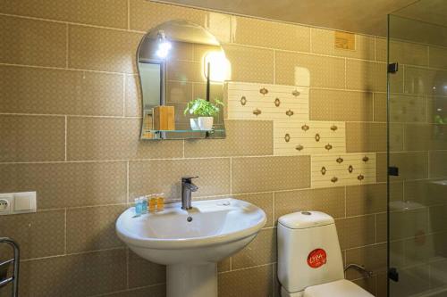 Cosy Central 2 BR Apartment By Wehost
