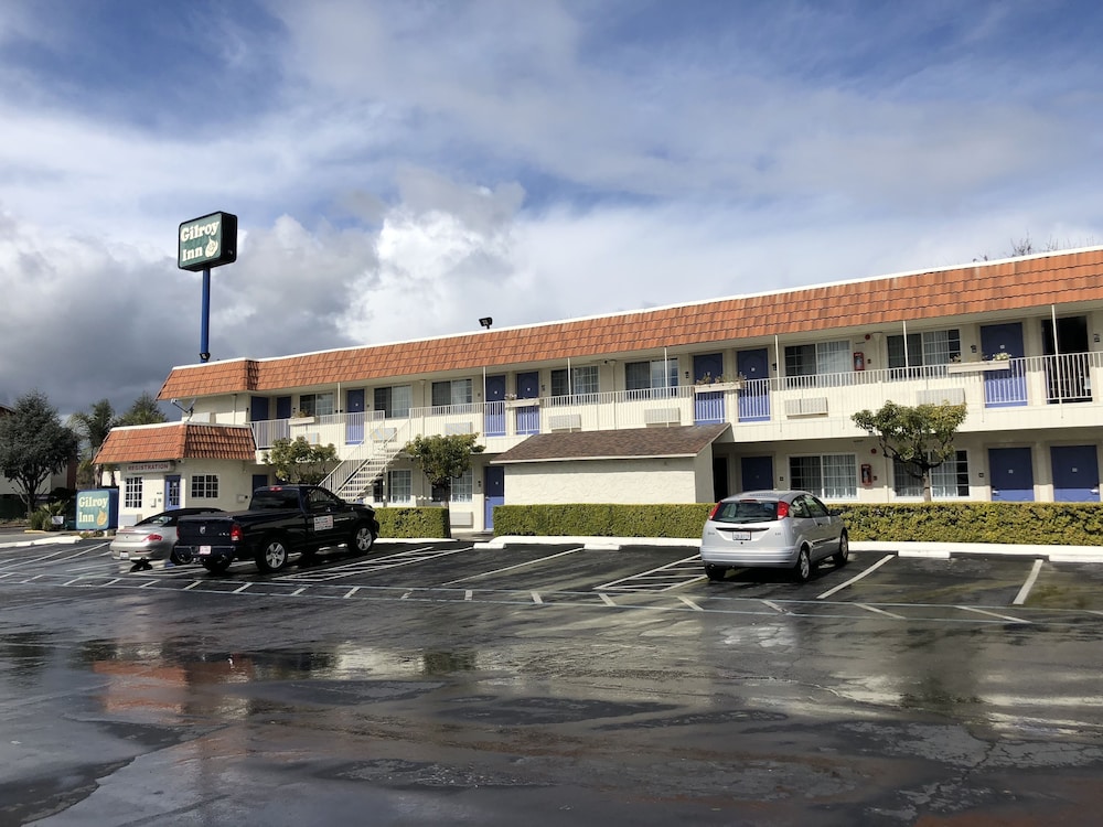 Gilroy Inn - photo 23