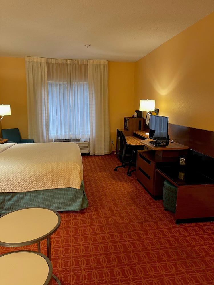 Baymont by Wyndham Chambersburg - photo 8
