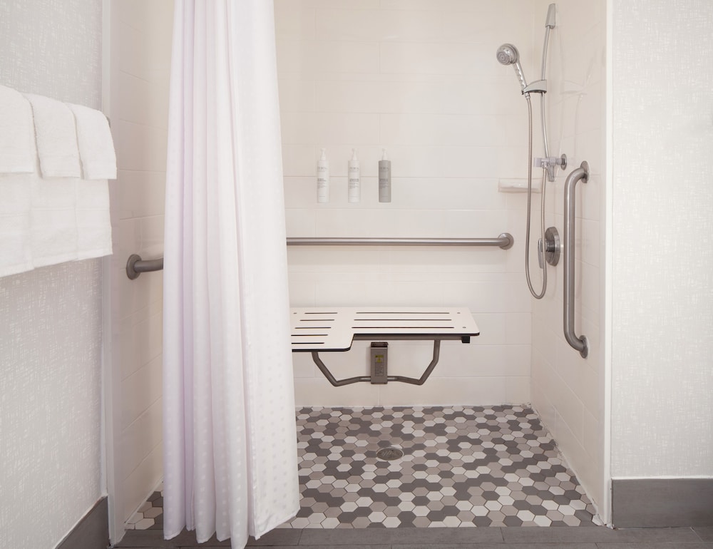 Hampton Inn Southlake - photo 14