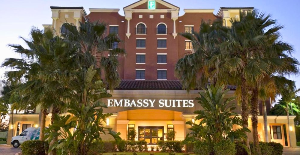 Embassy Suites by Hilton Fort Myers Estero - photo 75