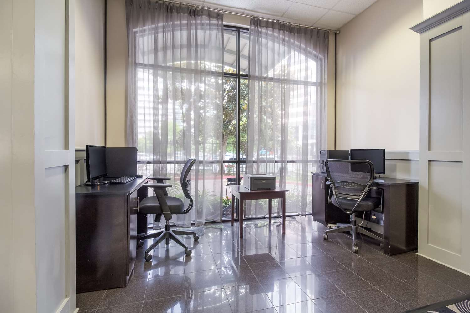 SureStay Plus Hotel by Best Western Houston Medical Center - photo 25