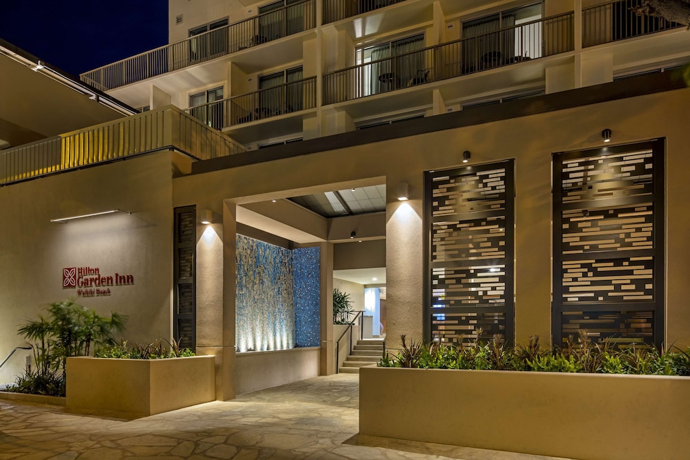 Hilton Garden Inn Waikiki Beach - photo 90