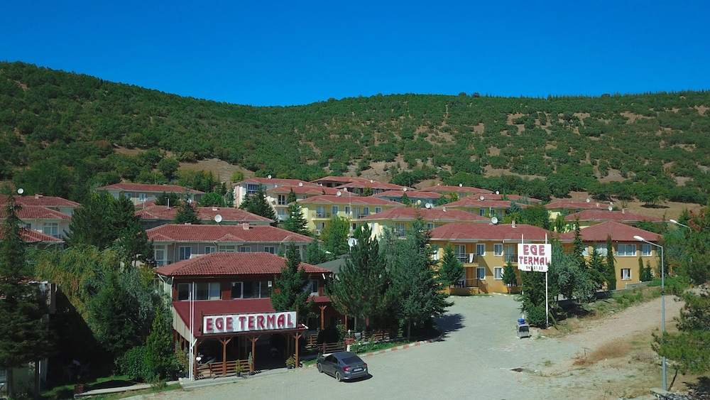 Ege Termal Apart Hotel — Simav
