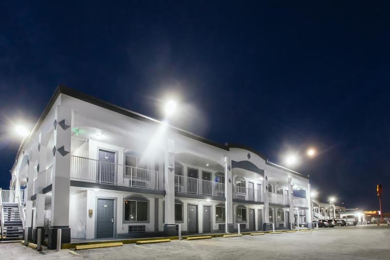 Palace Inn North - photo 12