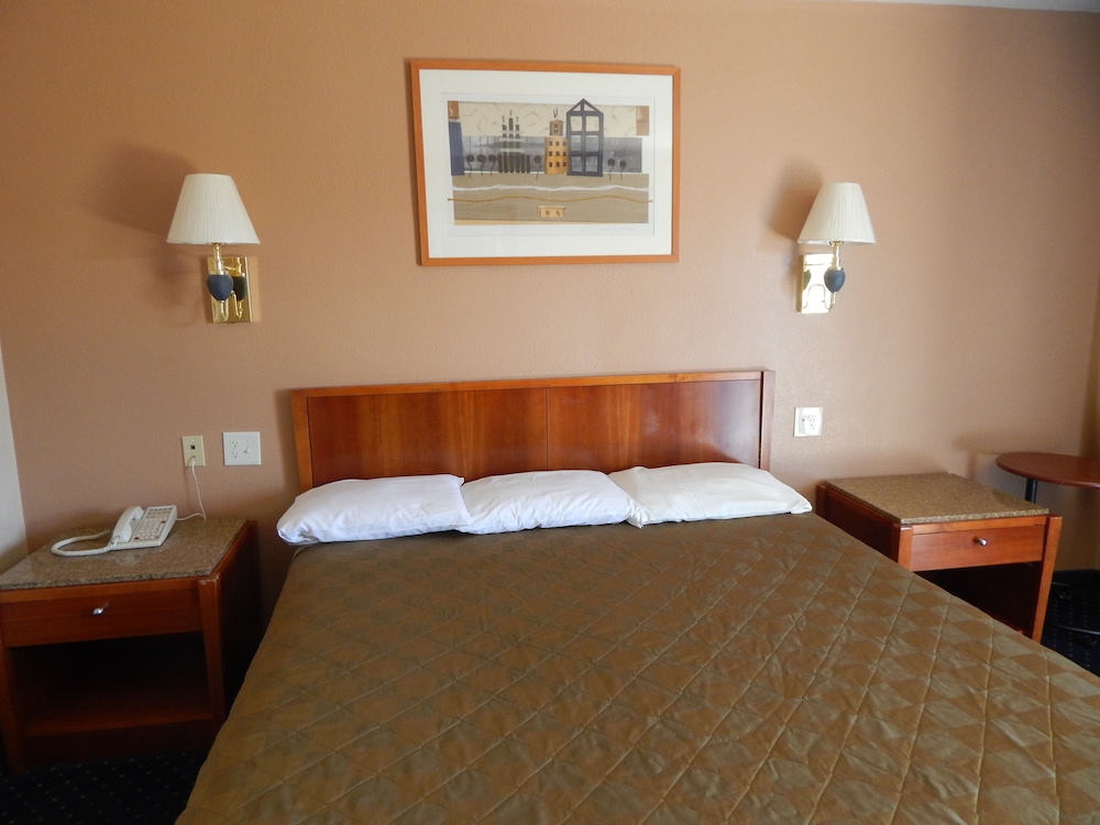 Bay Bridge Inn - photo 4