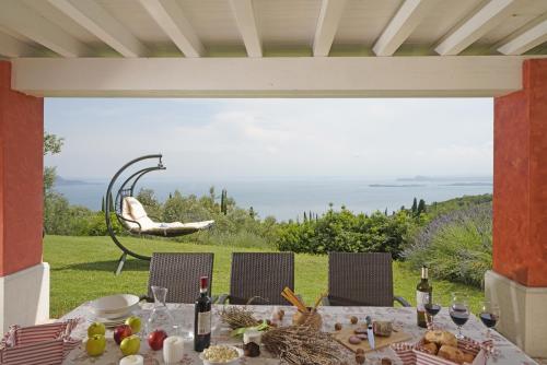 Ca Rossa Ibisco by Garda FeWo — 4-Star Luxury Hotel in Toscolano Maderno, Italy