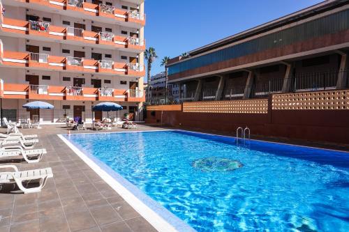 Modern Studio Close To the Beach with Pool in Puerto De La Cruz, Spain