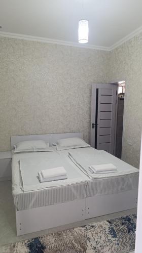 Azamat & family in Samarkand, Uzbekistan