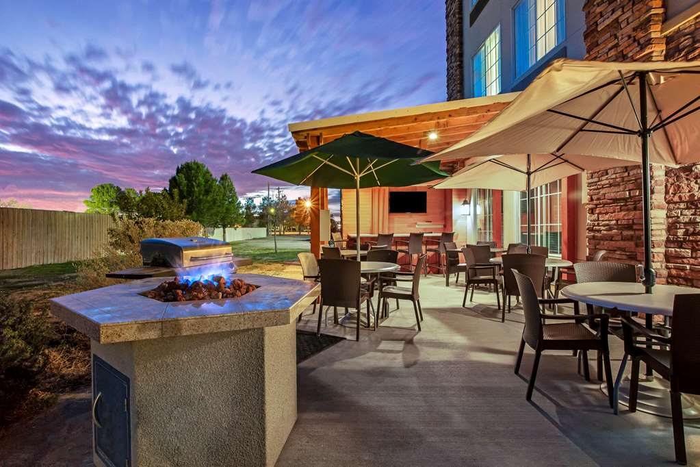 La Quinta Inn & Suites by Wyndham Pecos - photo 46