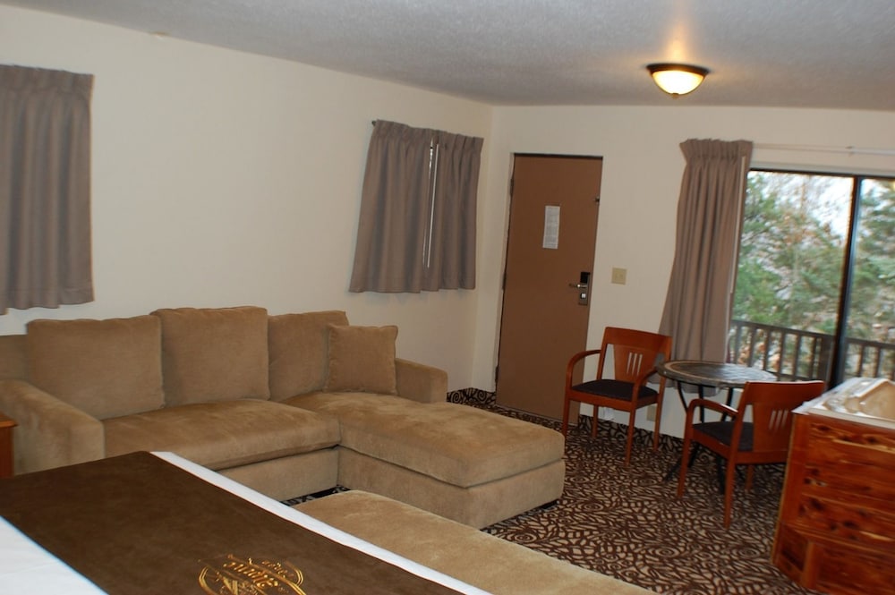 Alpine Lodge & Resort Burkesville - photo 17