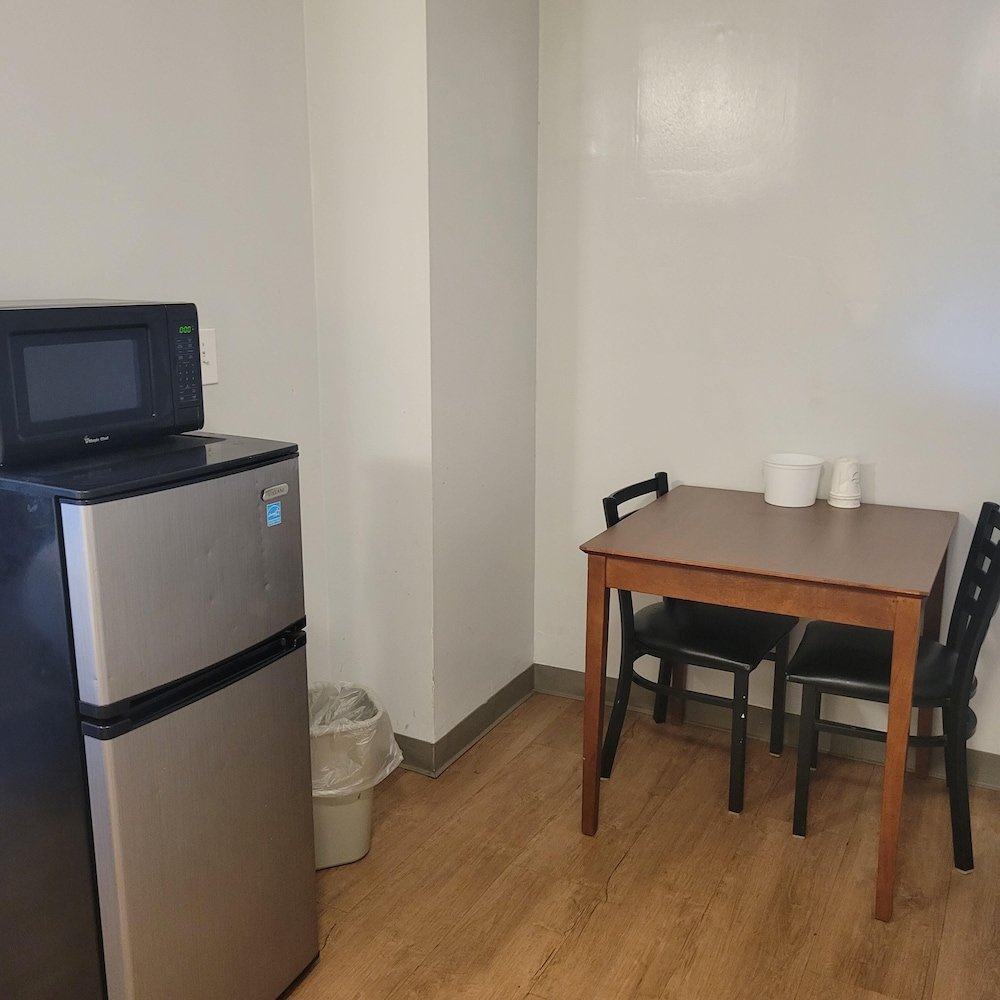 Studio 6 Extended Stay Greensboro NC I 40 - photo 12