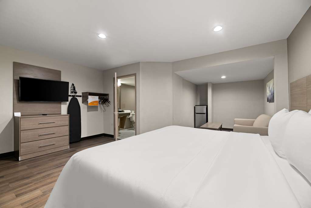 Quality Suites Wildwood The Villages - photo 15