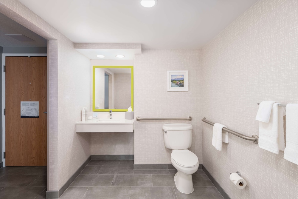 Hampton Inn & Suites Fort Myers Beach Sanibel Gateway - photo 21