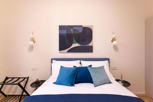 The Best Rent Characterful two bedroom flat steps from Palestro — 4-Star Luxury Hotel in Milan, Italy