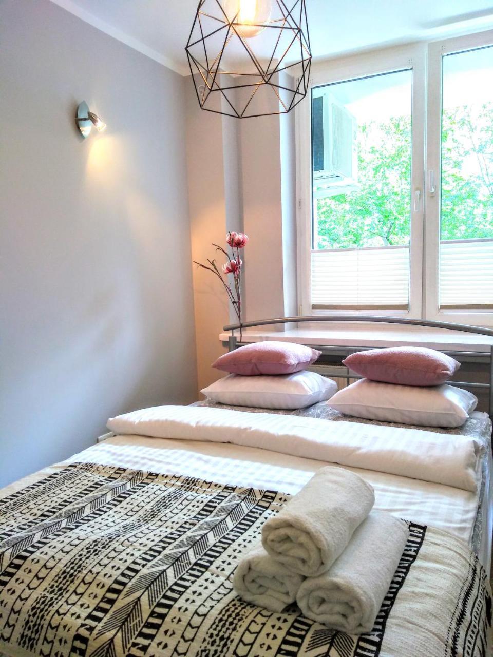 Comfy with great city view by Cooee Apartments — 4-Star Luxury Hotel in Warsaw, Poland