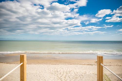 Chill'ax Inn by Oak Island Accommodations - photo 47